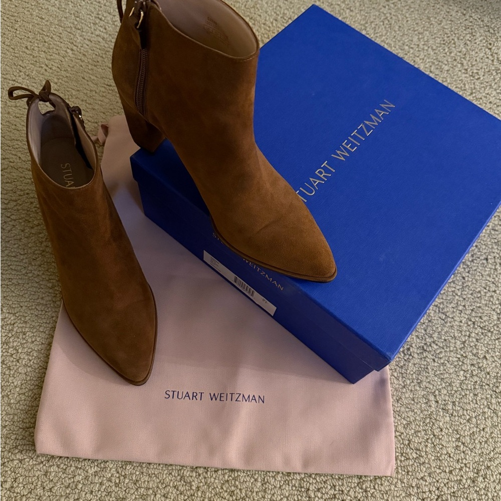 Stuart Weitzman Gardinier honey color booties